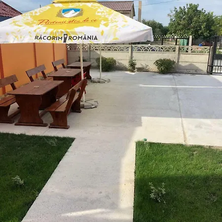 بيت ضيافة Pensiunea Cosmin كوربو